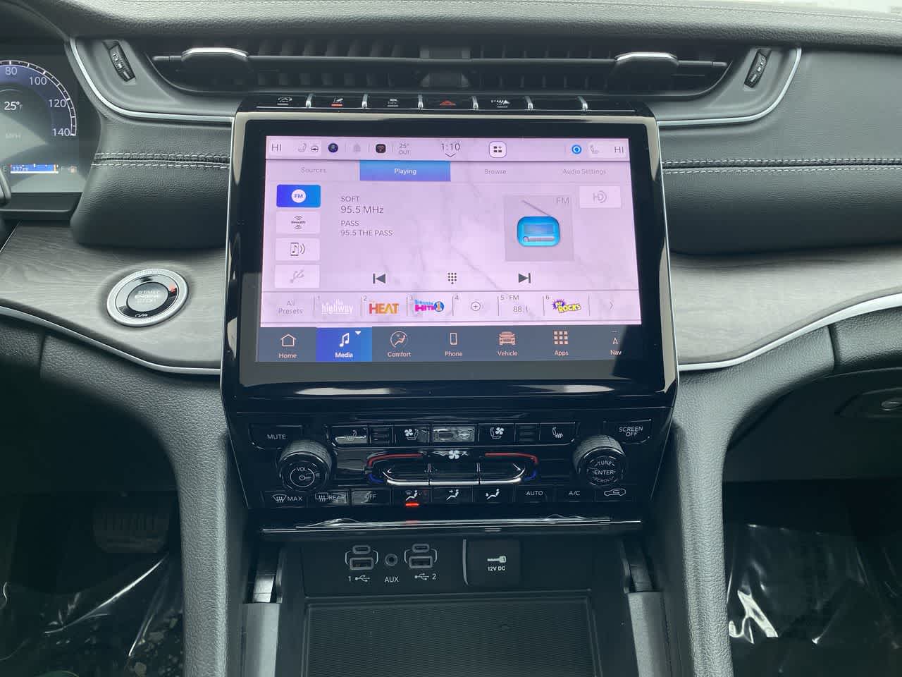 Thumbnail: 2025 Jeep Grand Cherokee - 16