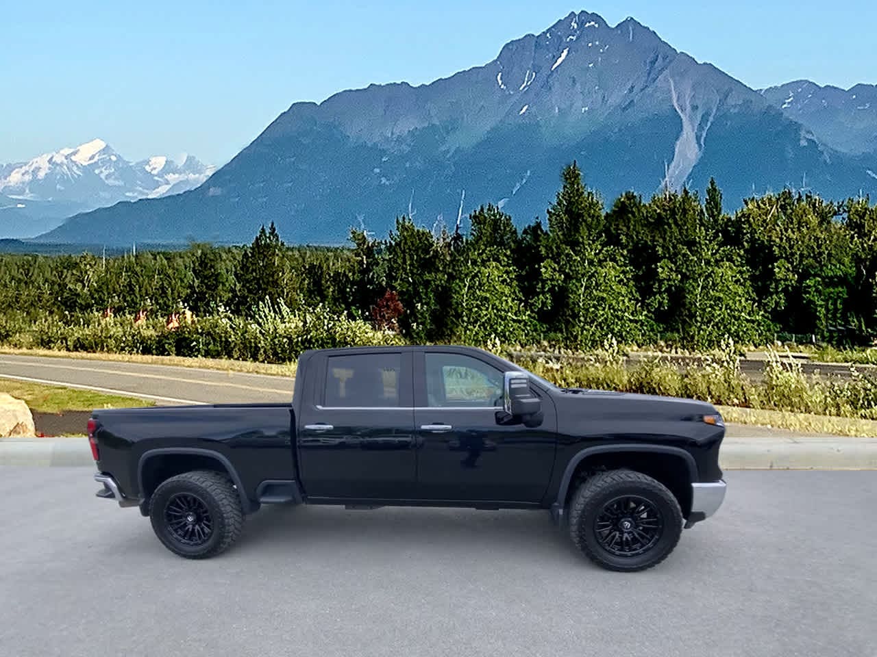 Thumbnail: 2024 Chevrolet Silverado 2500 - 8