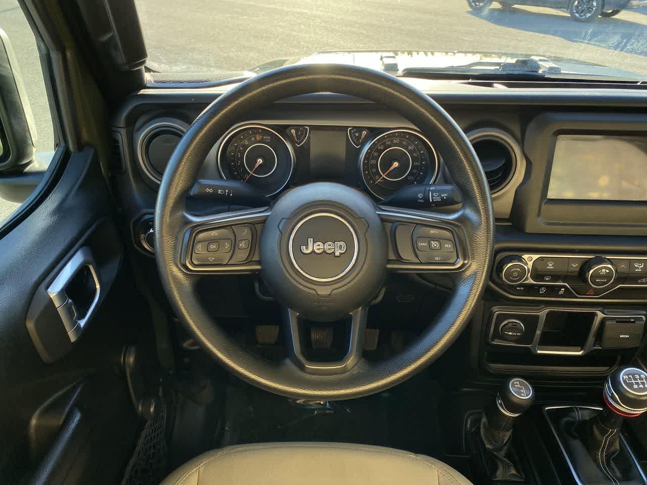 Thumbnail: 2022 Jeep Gladiator - 20