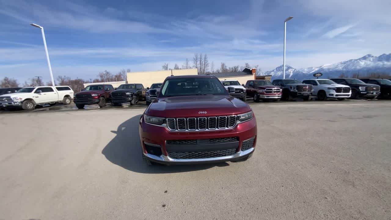 Thumbnail: 2023 Jeep Grand Cherokee - 8