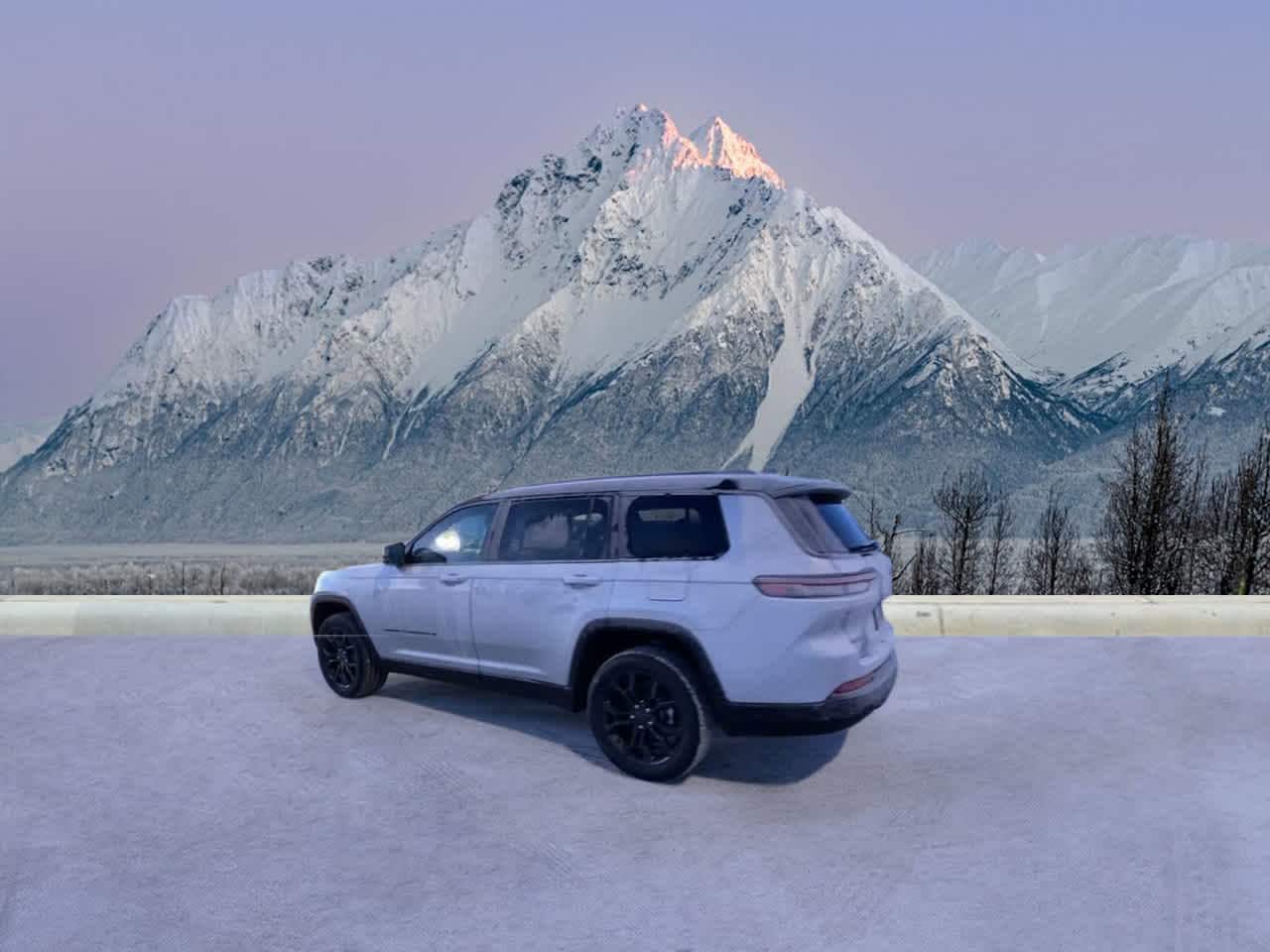 Thumbnail: 2025 Jeep Grand Cherokee - 3