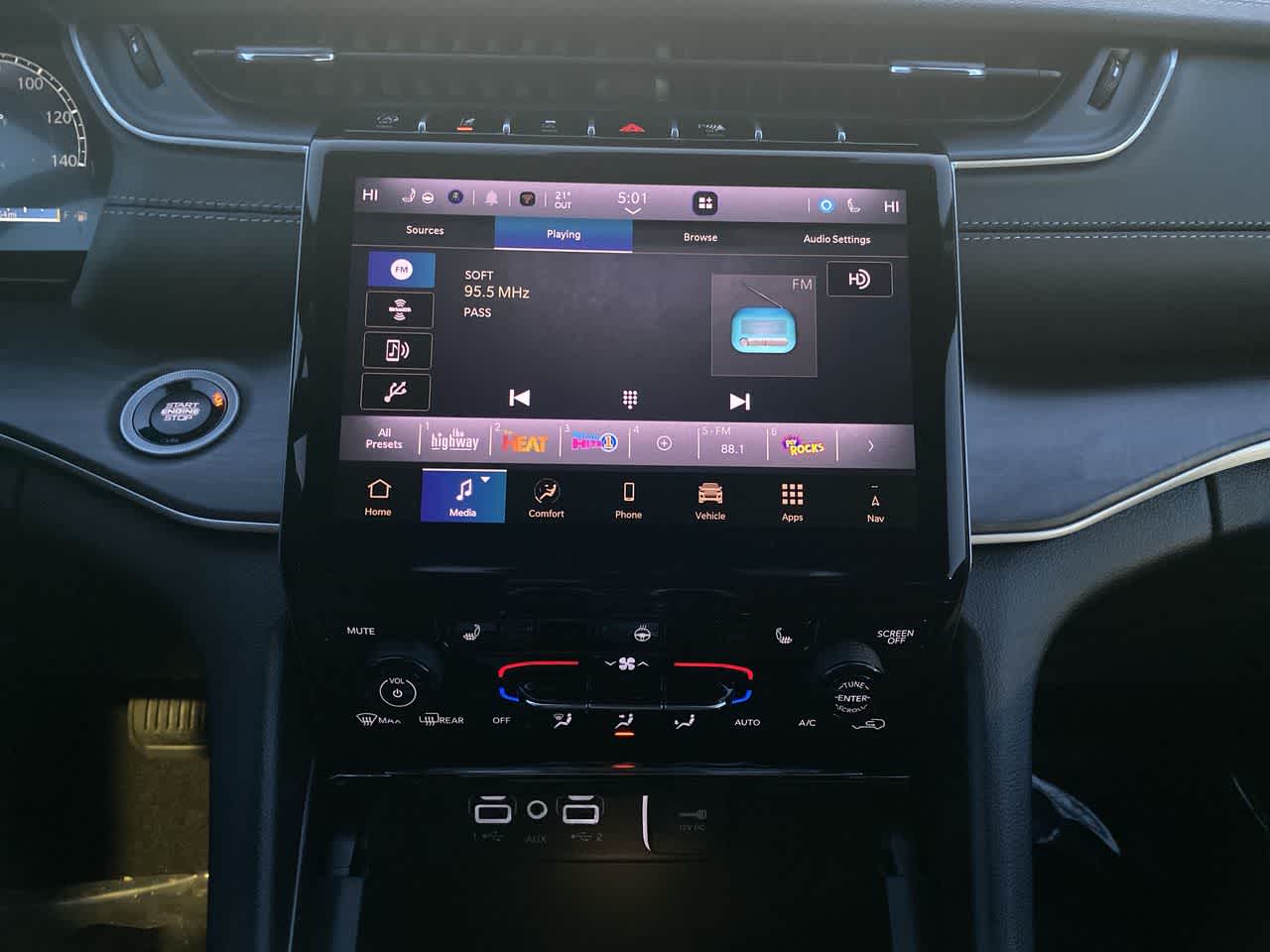 Thumbnail: 2025 Jeep Grand Cherokee - 16