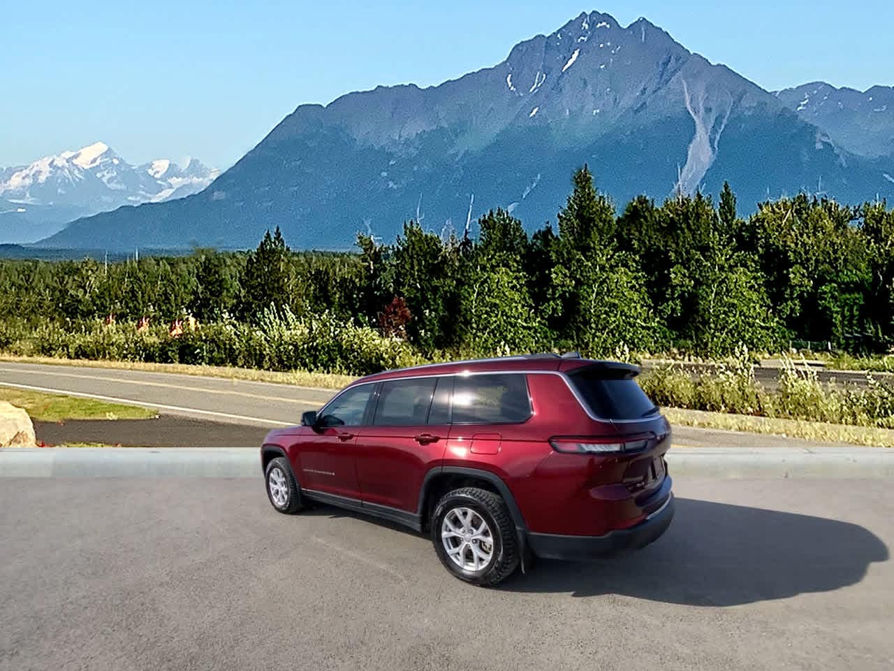 Thumbnail: 2023 Jeep Grand Cherokee - 3