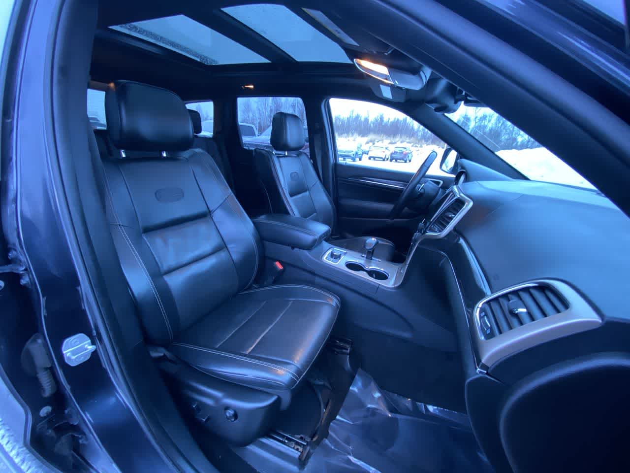 Thumbnail: 2015 Jeep Grand Cherokee - 27