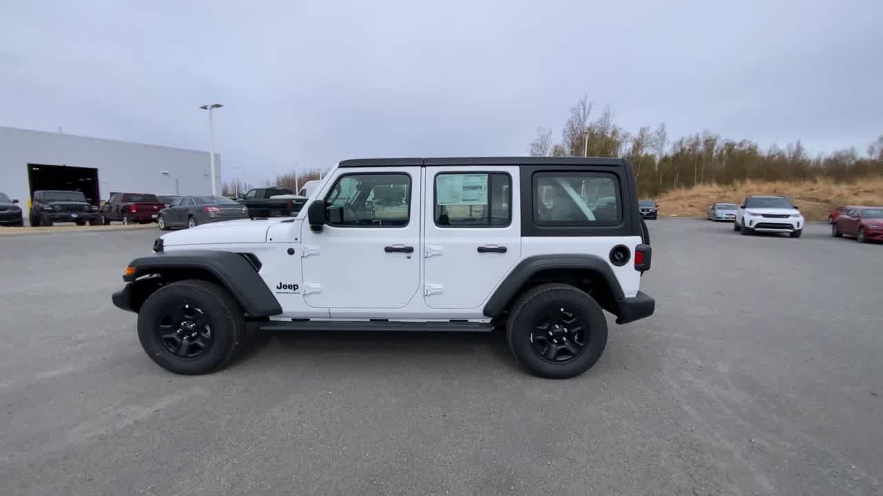Thumbnail: 2025 Jeep Wrangler - 7
