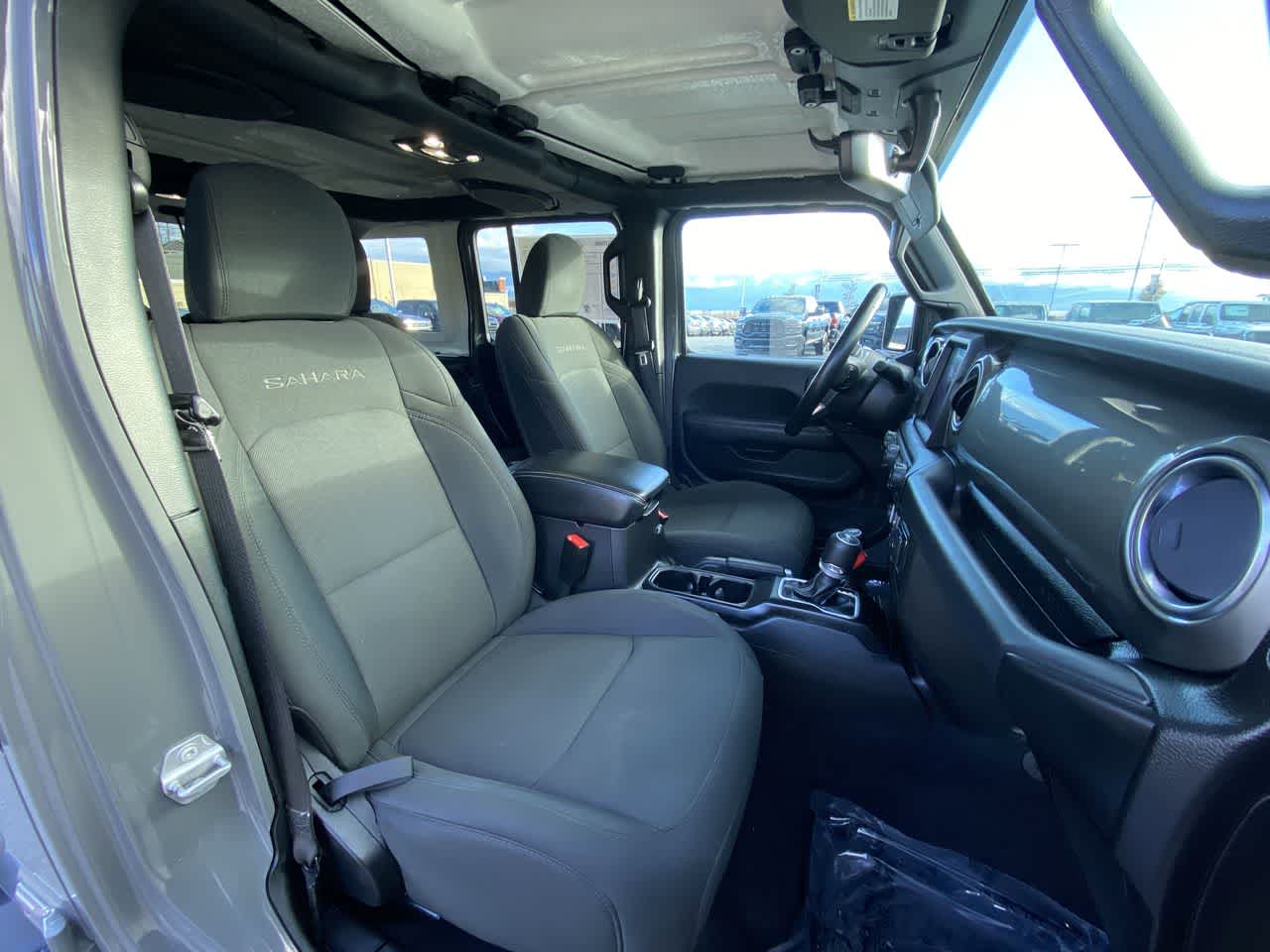 Thumbnail: 2020 Jeep Wrangler - 27