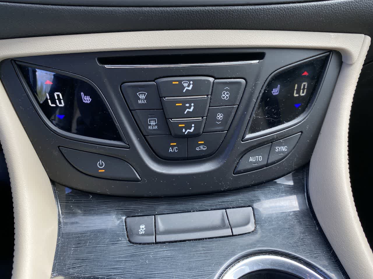 Thumbnail: 2016 Buick Envision - 24