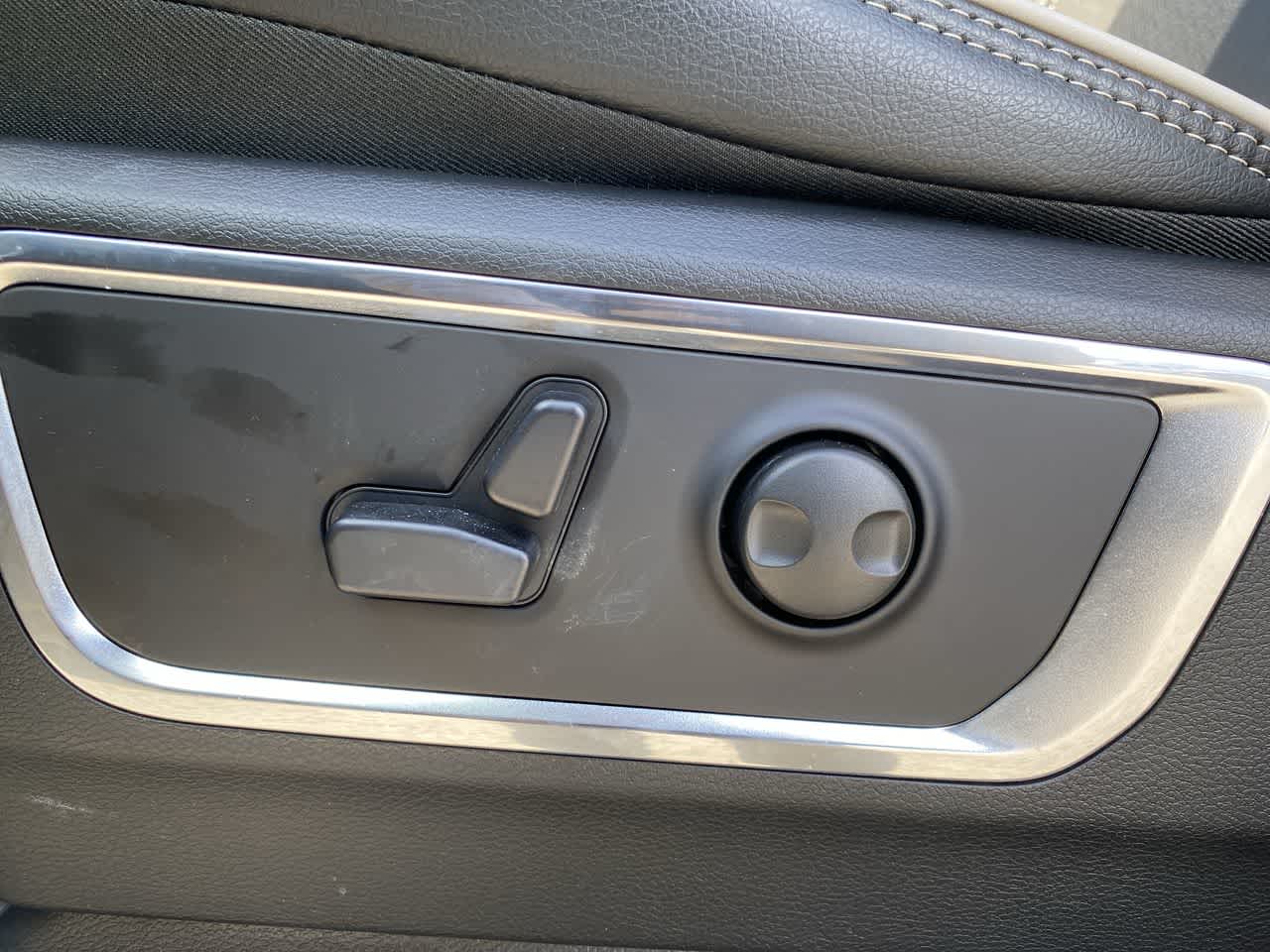 Thumbnail: 2026 RAM 1500 - 12