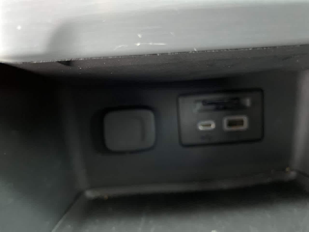 Thumbnail: 2023 GMC Acadia - 24