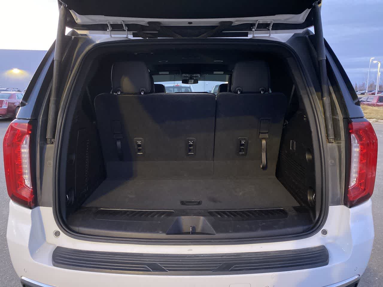 Thumbnail: 2021 GMC Yukon - 25