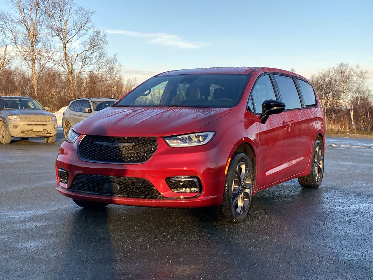 Thumbnail: 2026 Chrysler Pacifica - 2