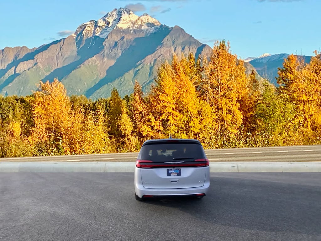 New 2026 Chrysler Pacifica SELECT AWD Passenger Van