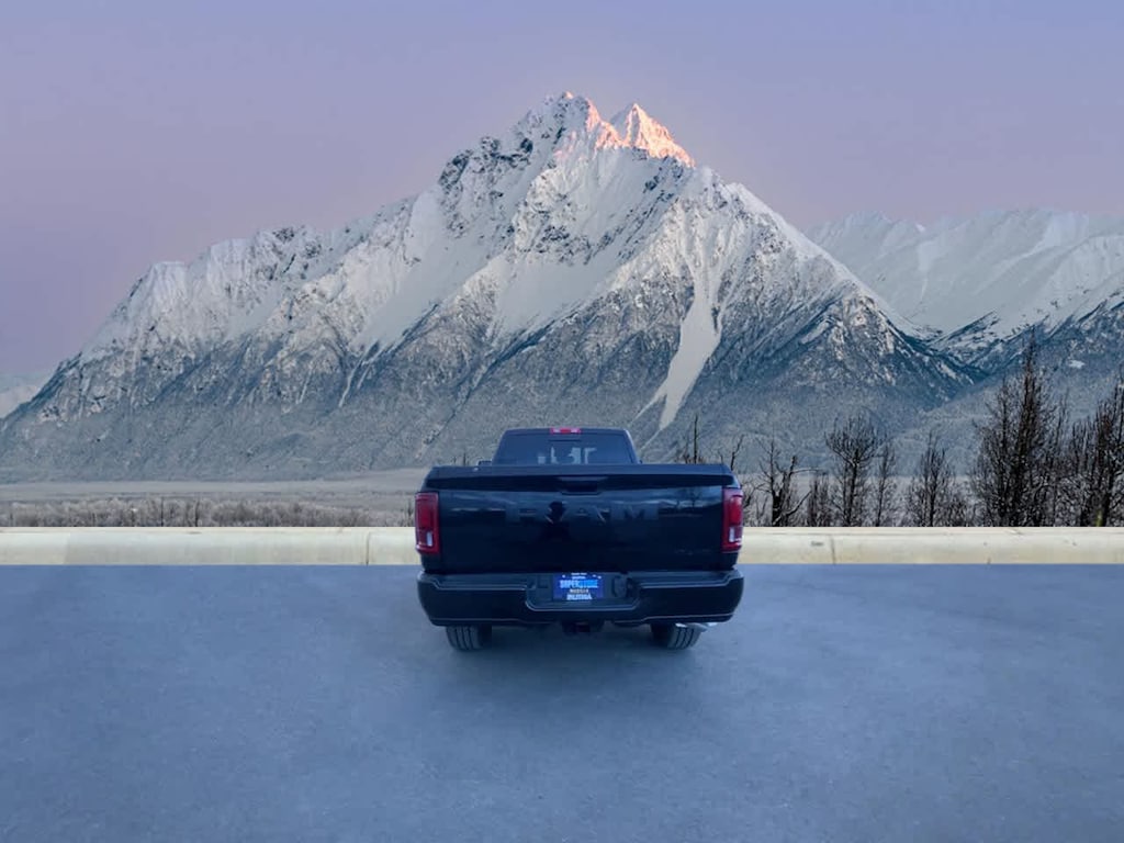 New 2026 Ram 2500 BLACK EXPRESS CREW CAB 4X4 8' BOX Pickup