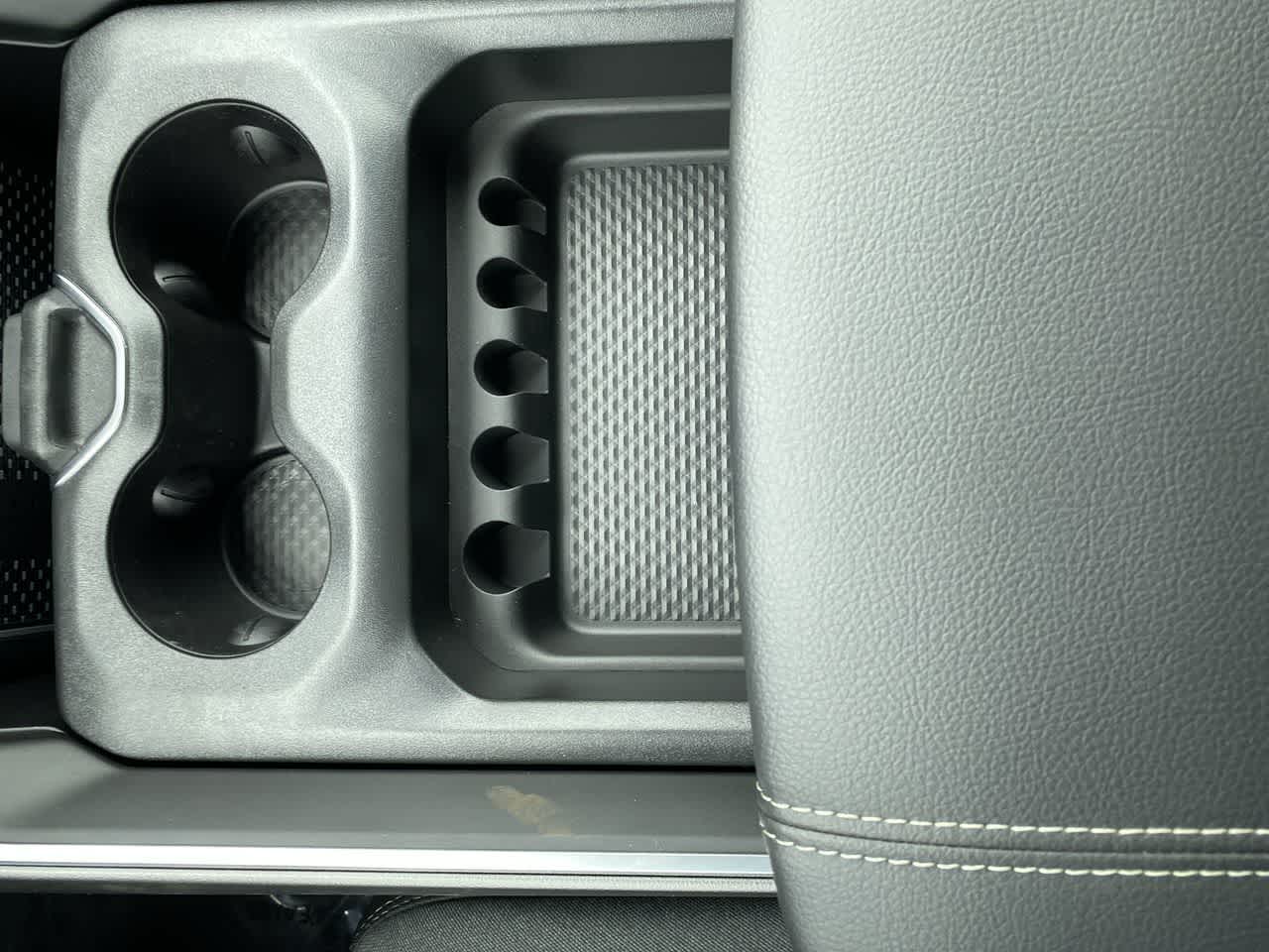 Thumbnail: 2026 RAM 1500 - 27