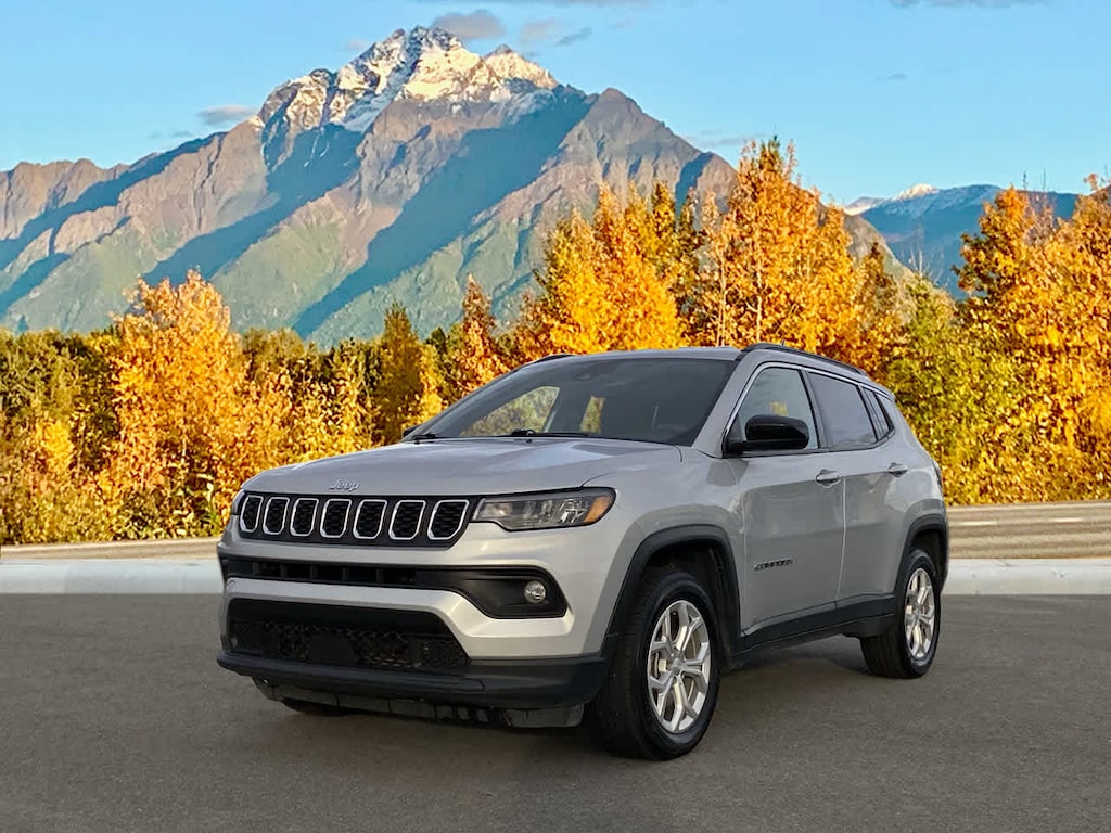 Used 2024 Jeep Compass Latitude SUV
