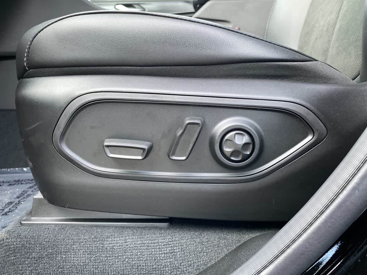 Thumbnail: 2025 Jeep Grand Cherokee - 12