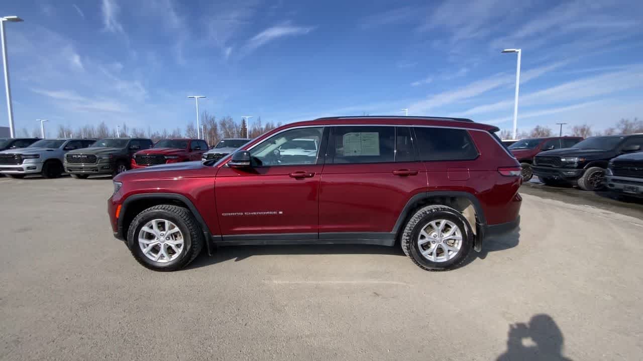 Thumbnail: 2023 Jeep Grand Cherokee - 7