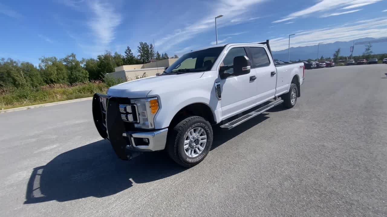 Thumbnail: 2017 Ford F-350 - 9
