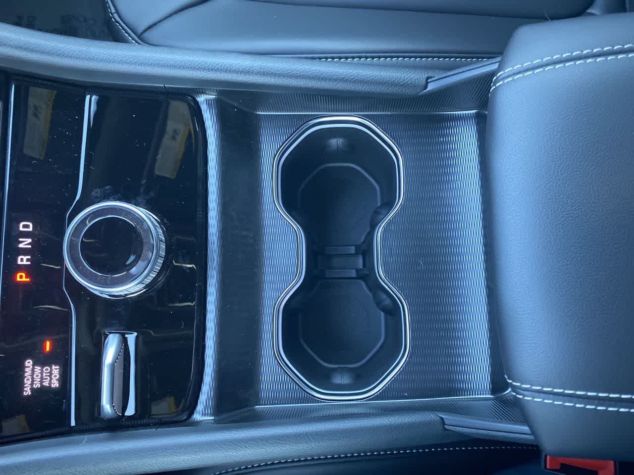 Thumbnail: 2026 Jeep Grand Cherokee - 21