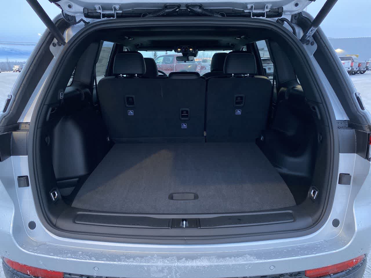 Thumbnail: 2025 Jeep Grand Cherokee - 25