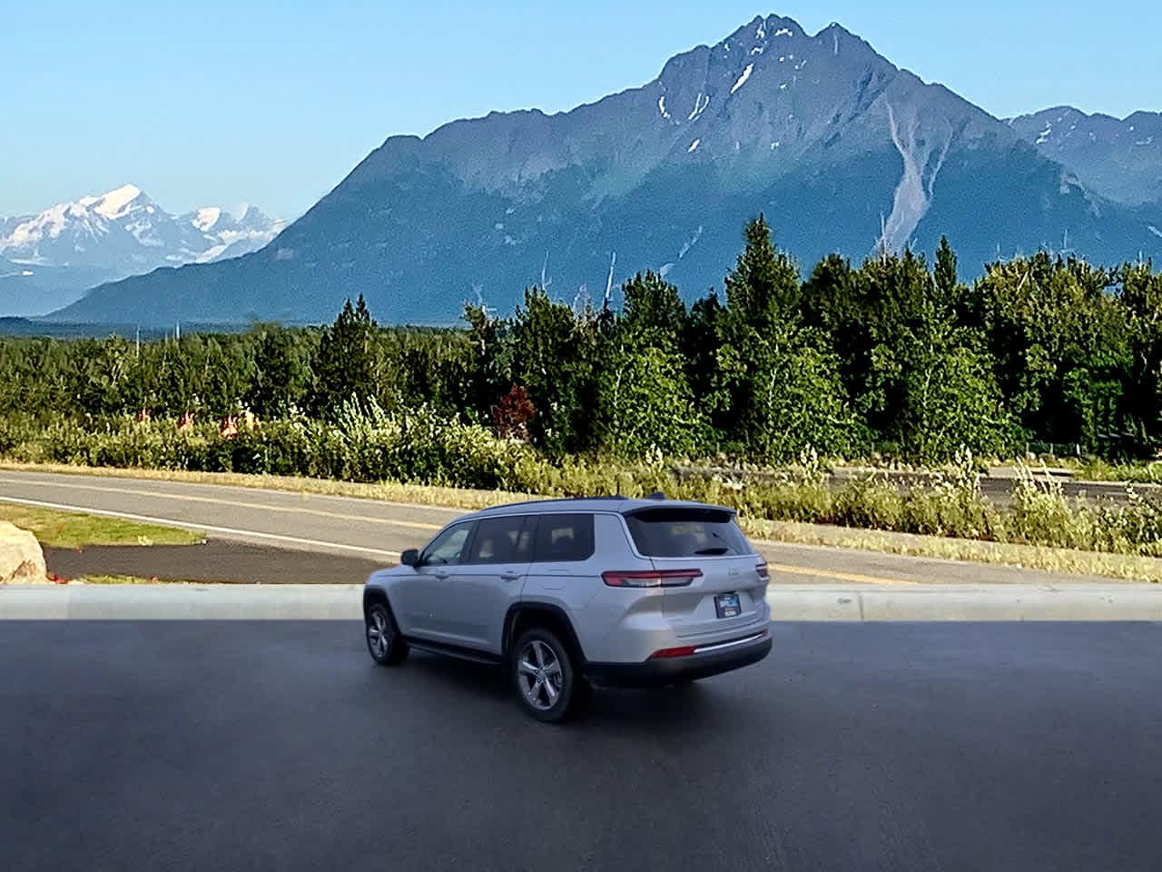 Thumbnail: 2025 Jeep Grand Cherokee - 4