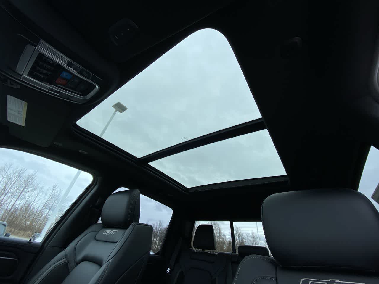 Thumbnail: 2026 RAM 1500 - 22