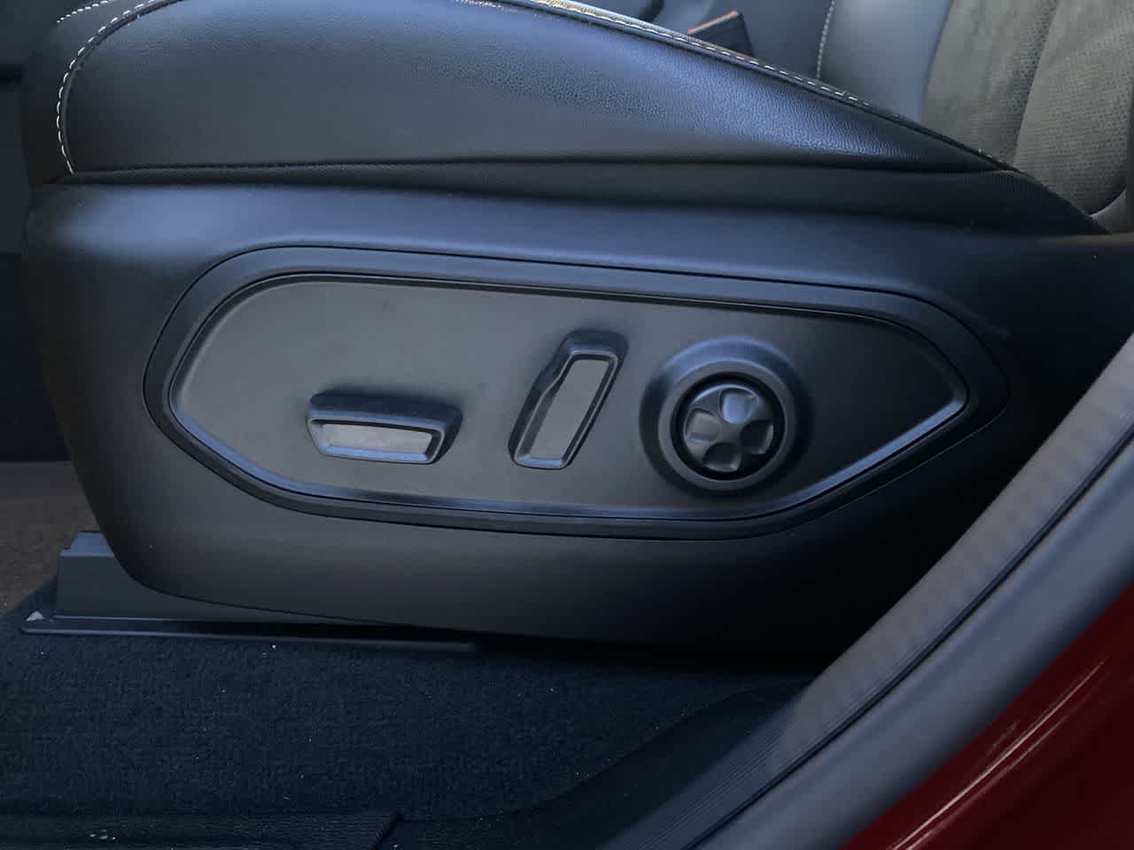 Thumbnail: 2025 Jeep Grand Cherokee - 12