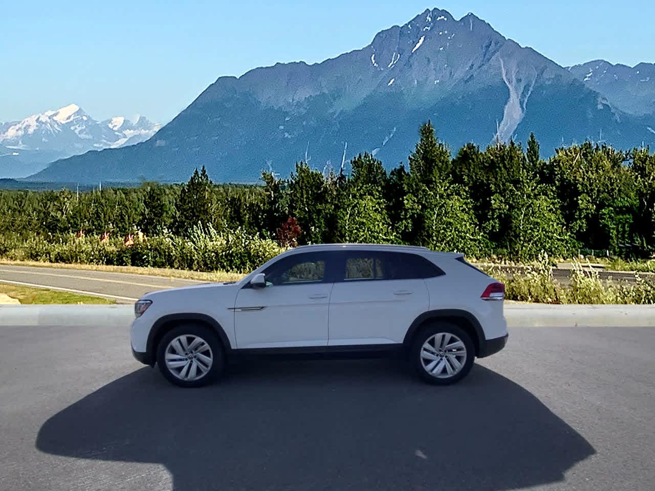 Used 2021 Volkswagen Atlas Cross Sport SE w/Tech with VIN 1V2WC2CA6MC222448 for sale in Wasilla, AK