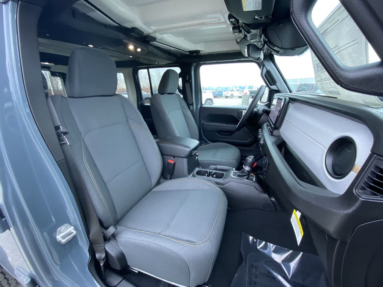 Thumbnail: 2026 Jeep Wrangler - 32