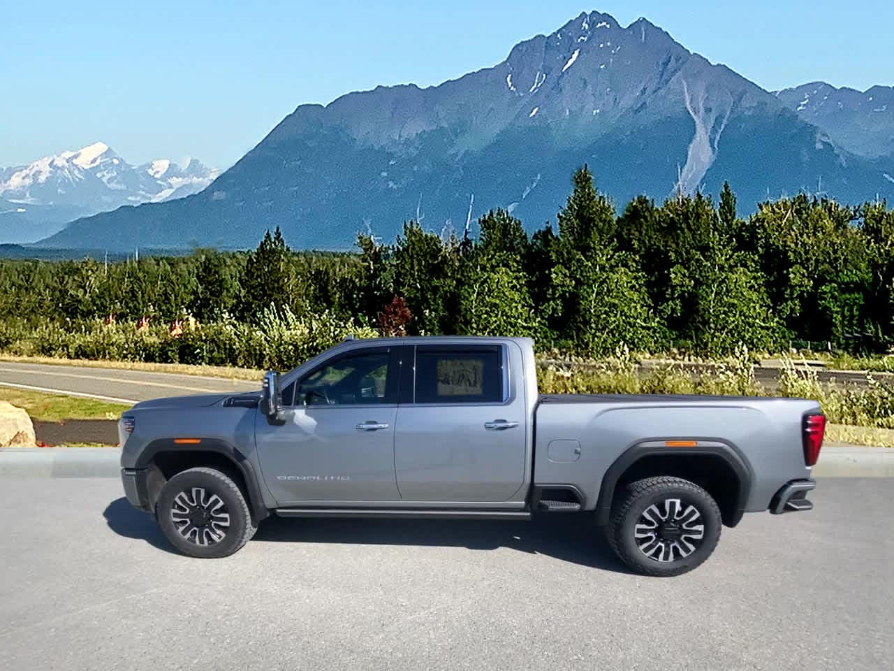 Thumbnail: 2024 GMC Sierra 2500 - 2