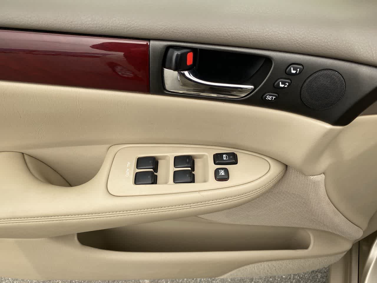 Thumbnail: 2004 Lexus ES - 13