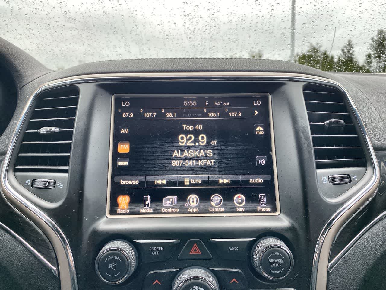 Thumbnail: 2015 Jeep Grand Cherokee - 16