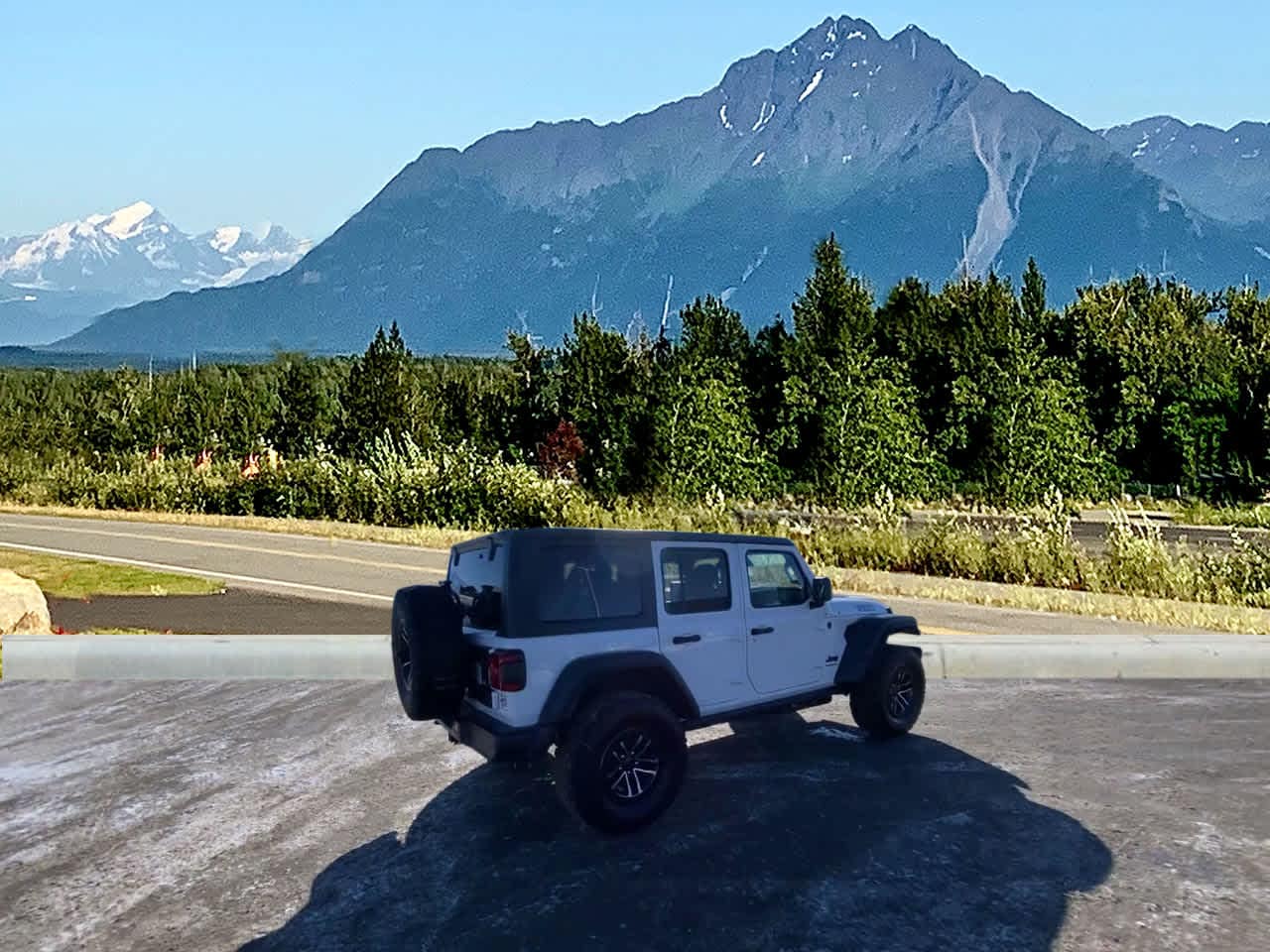 Thumbnail: 2026 Jeep Wrangler - 5