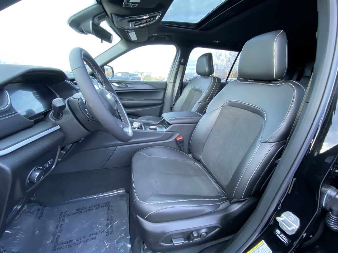 Thumbnail: 2025 Jeep Grand Cherokee - 11