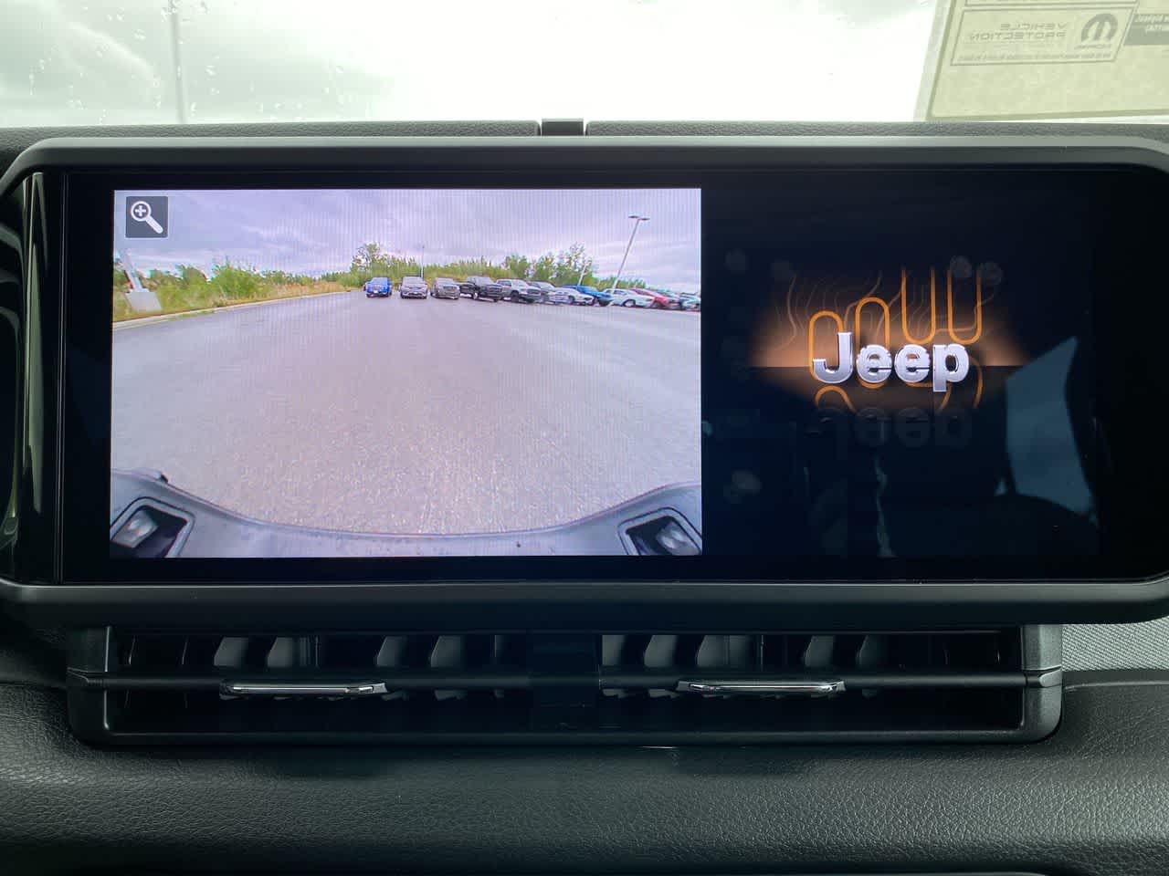 Thumbnail: 2025 Jeep Gladiator - 23