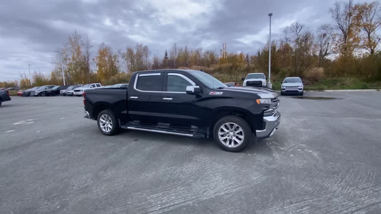 Thumbnail: 2021 Chevrolet Silverado 1500 - 10