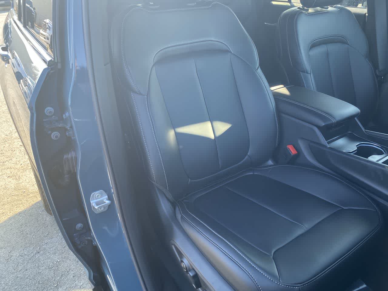 Thumbnail: 2026 Jeep Grand Cherokee - 26