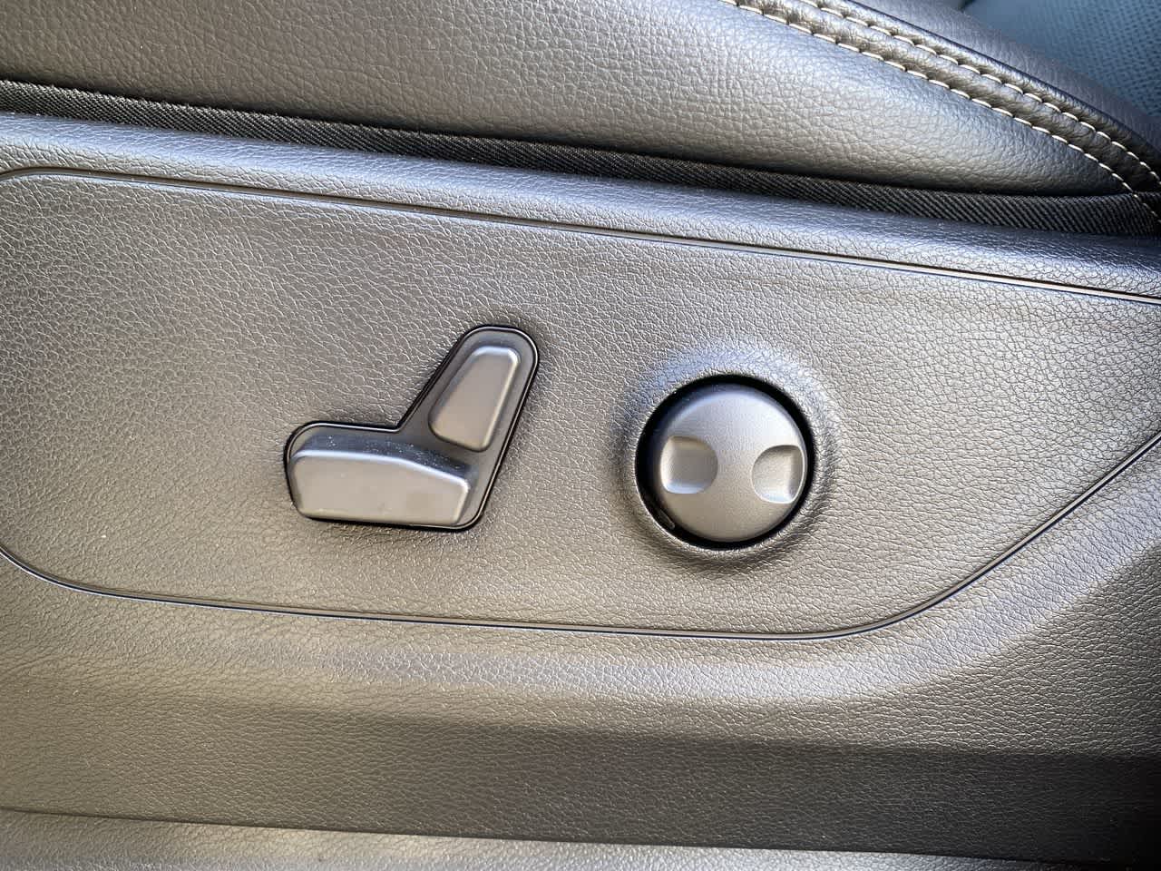 Thumbnail: 2025 RAM 1500 - 18