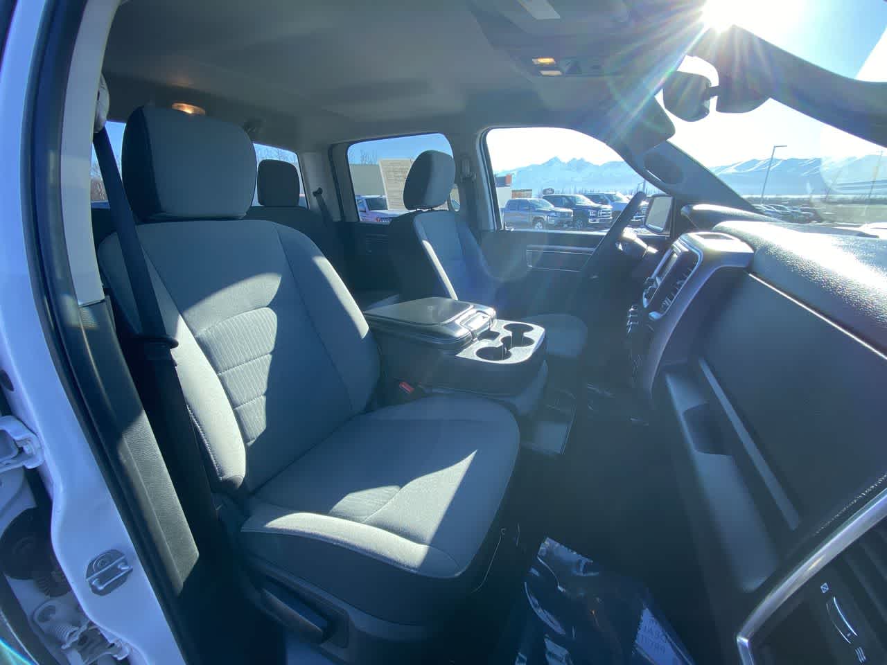 Thumbnail: 2022 RAM 1500 Classic - 25