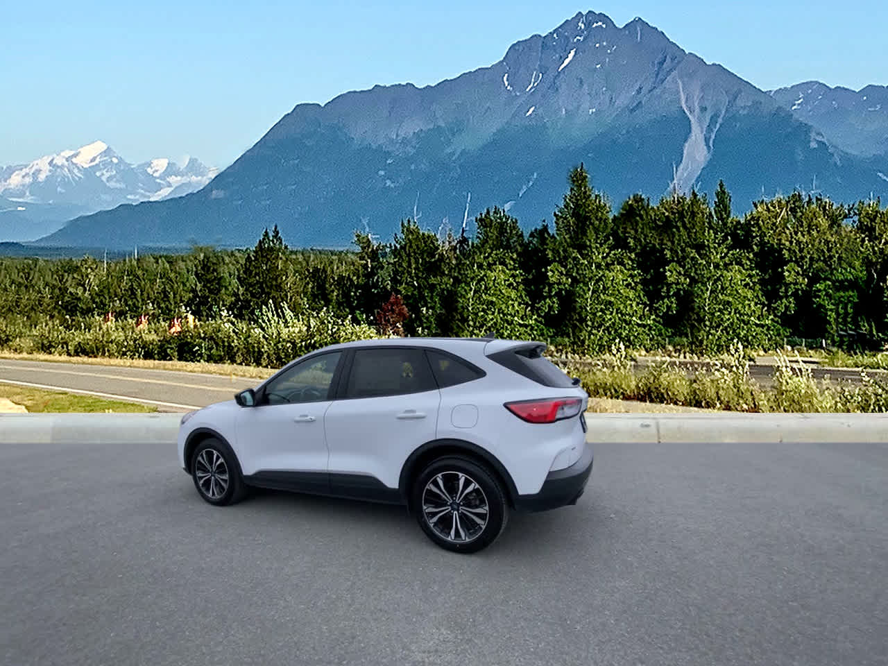 2021 Ford Escape SE photo 2