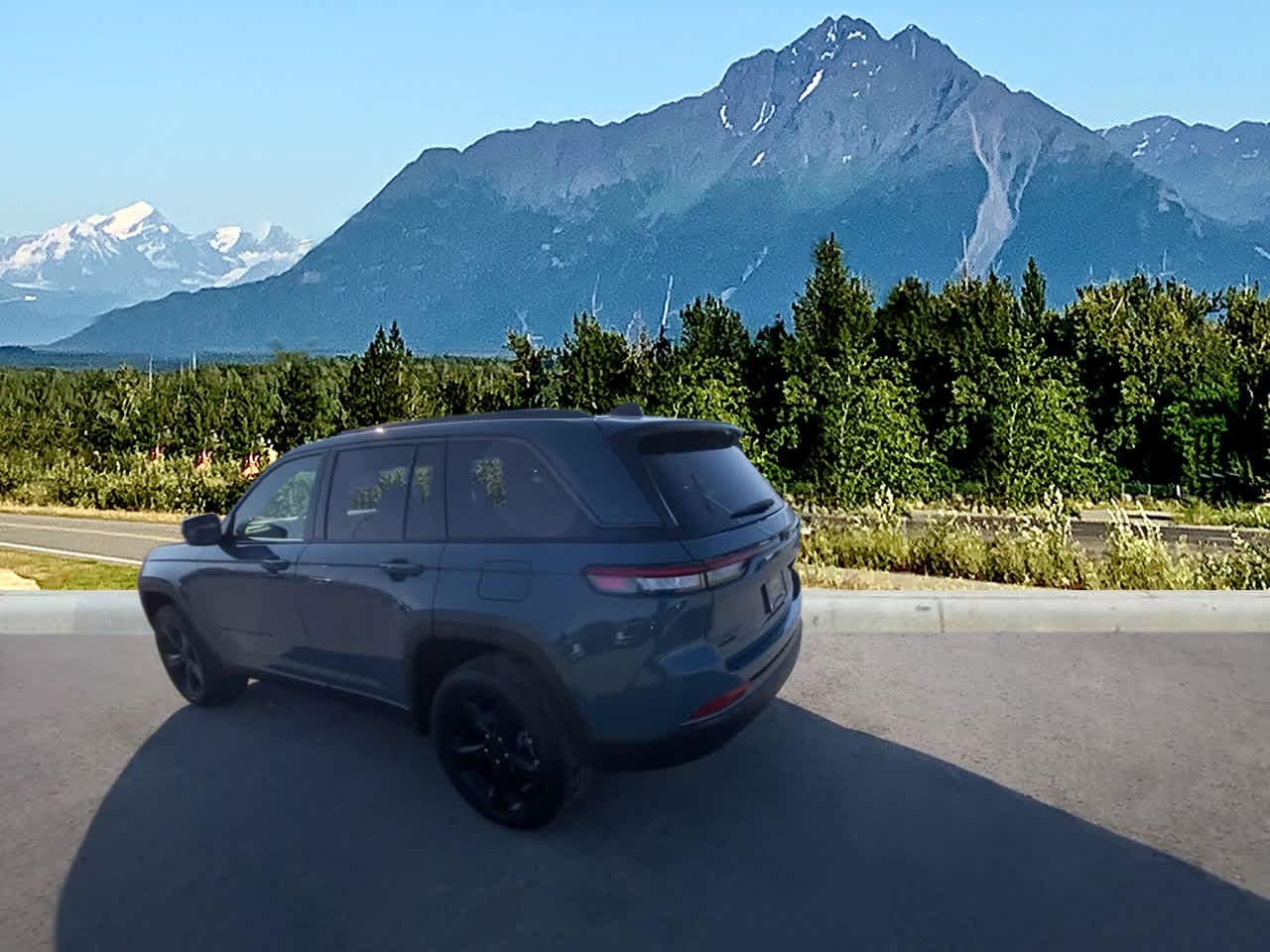 Thumbnail: 2026 Jeep Grand Cherokee - 3