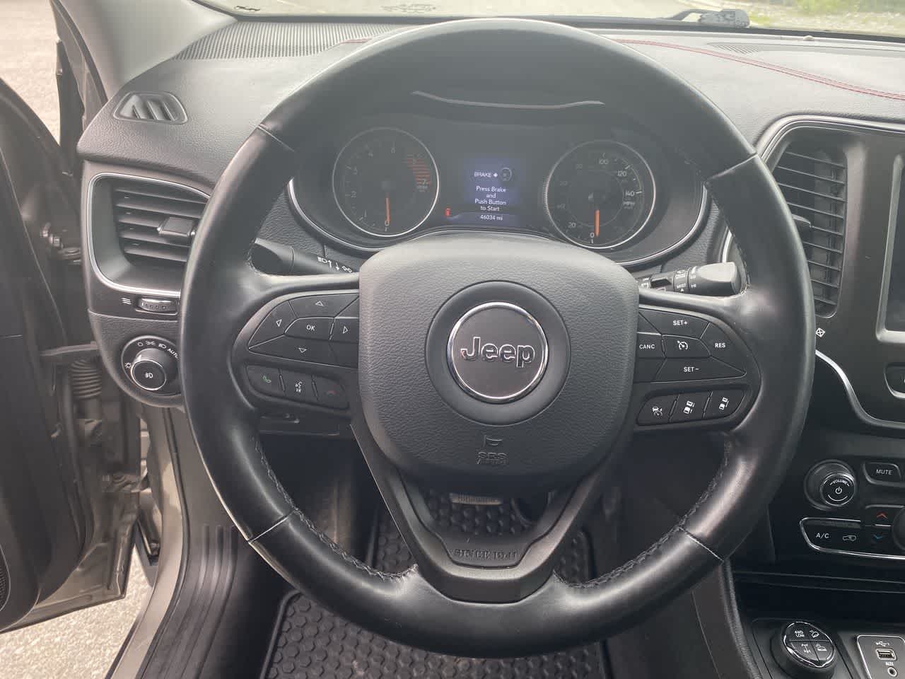 Thumbnail: 2020 Jeep Cherokee - 14