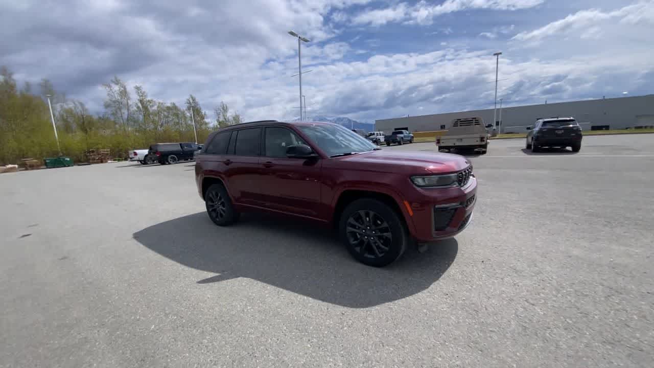 Thumbnail: 2026 Jeep Grand Cherokee - 7