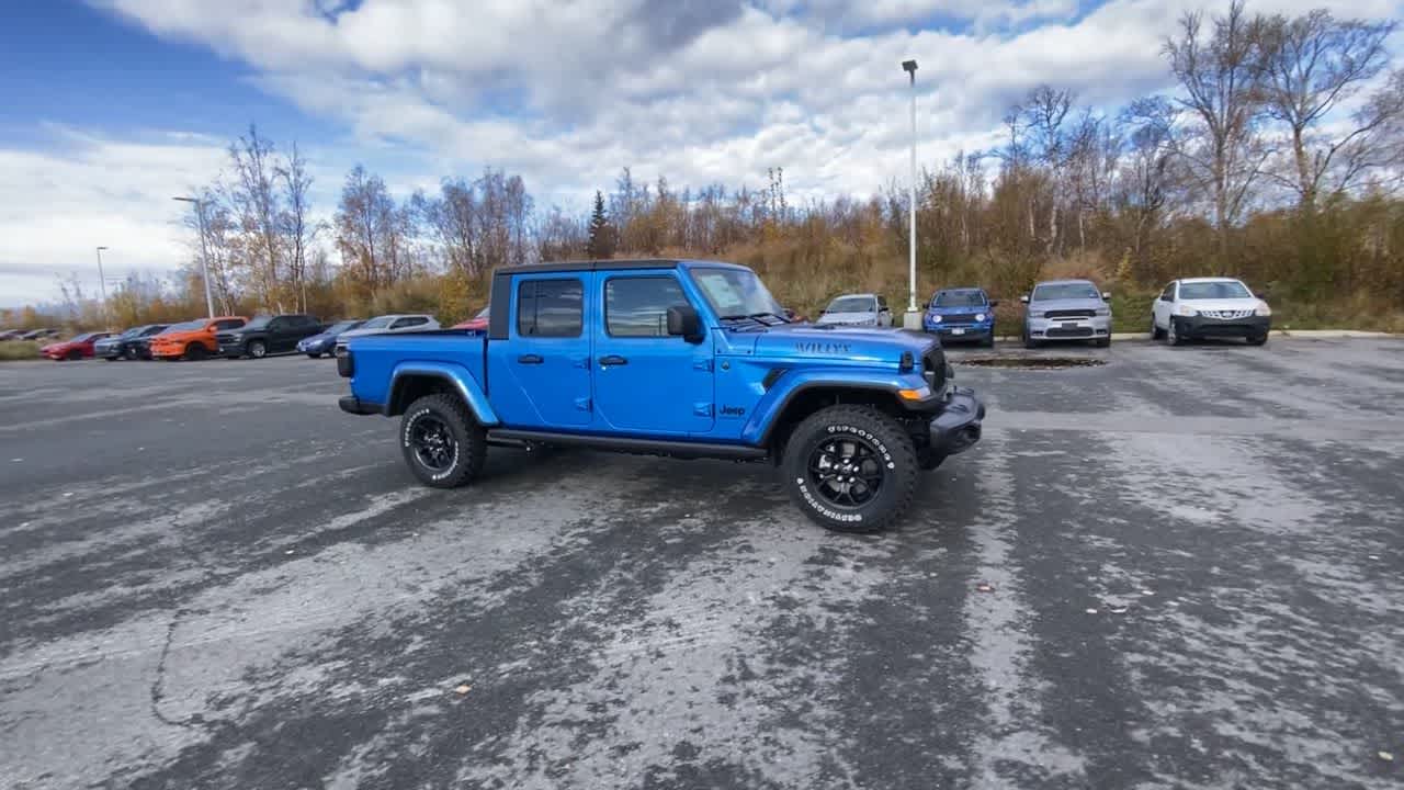 Thumbnail: 2025 Jeep Gladiator - 10