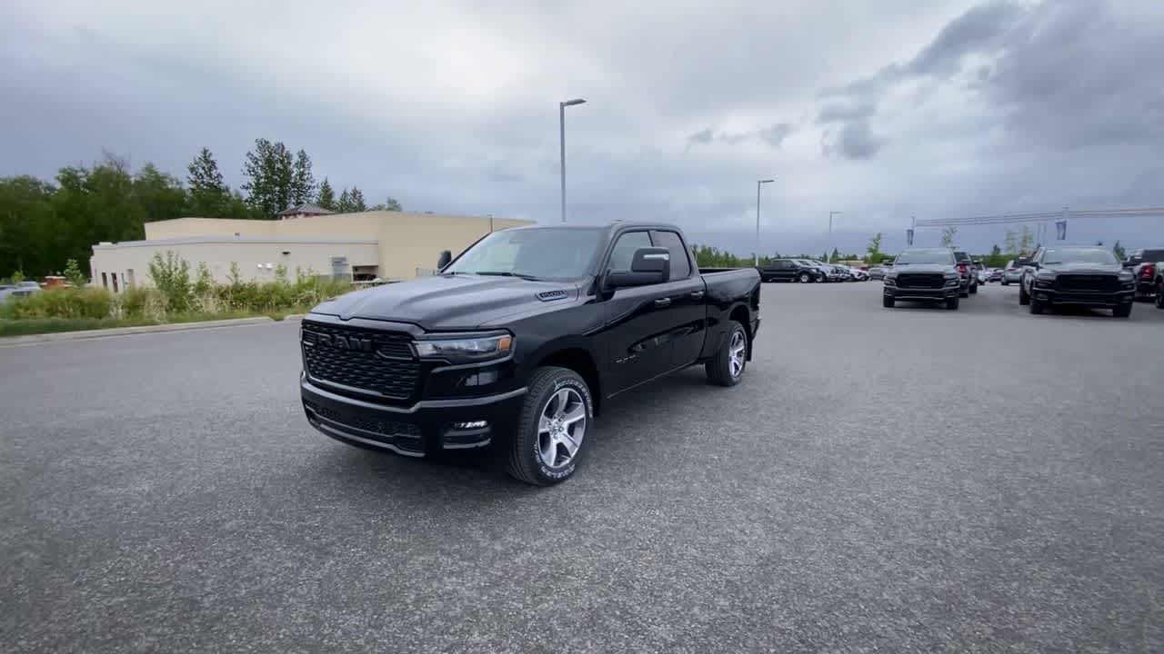 Thumbnail: 2025 RAM 1500 - 9