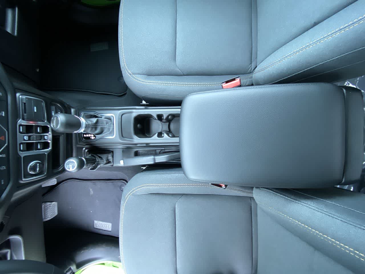 Thumbnail: 2025 Jeep Gladiator - 21