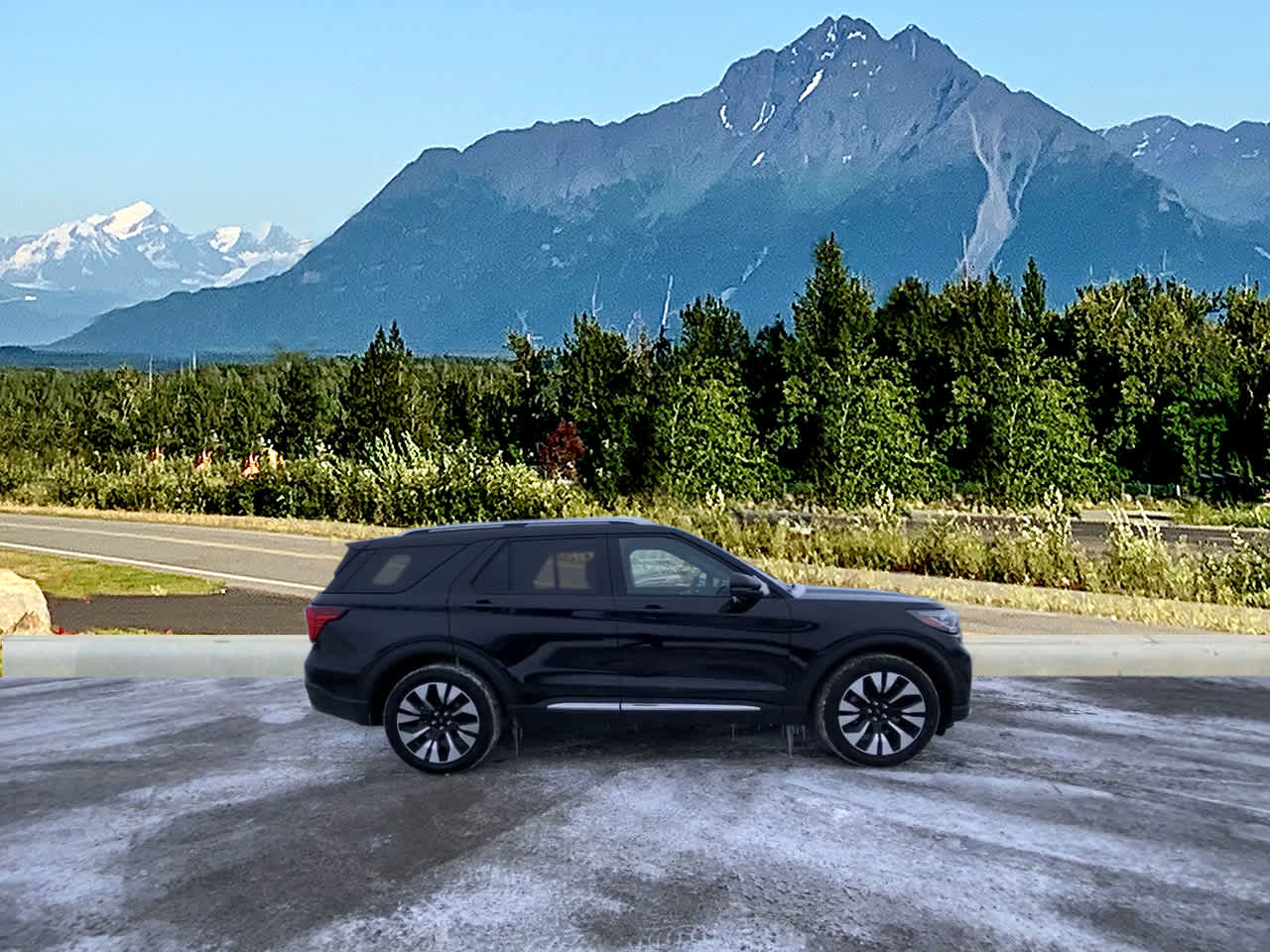 Thumbnail: 2025 Ford Explorer - 8