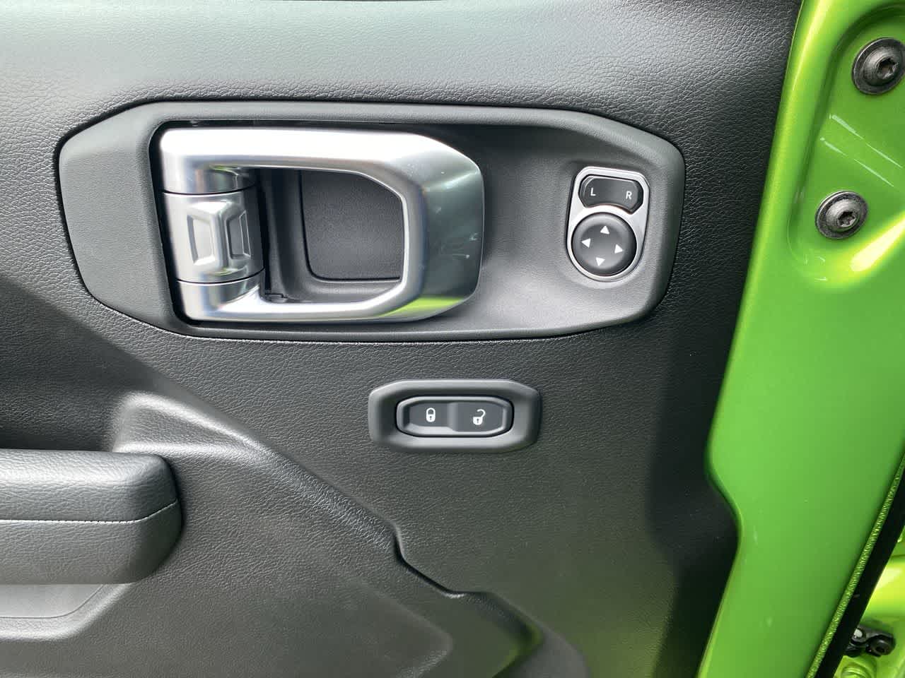 Thumbnail: 2025 Jeep Gladiator - 13