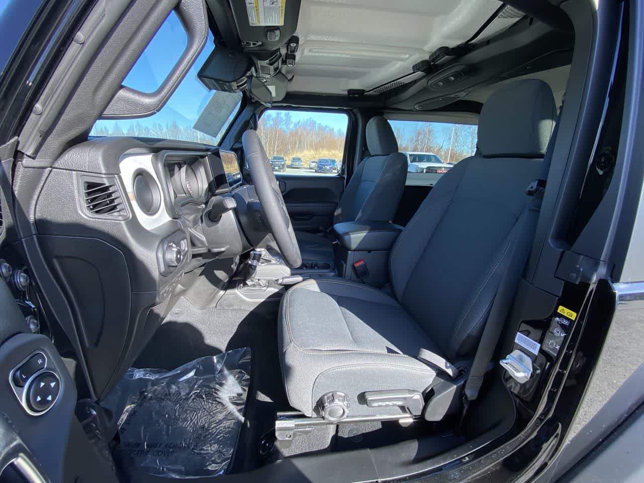 Thumbnail: 2025 Jeep Wrangler - 11