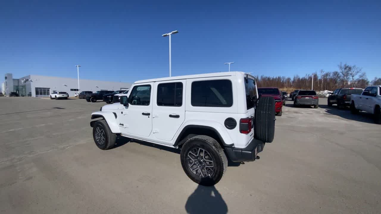 Thumbnail: 2025 Jeep Wrangler - 9